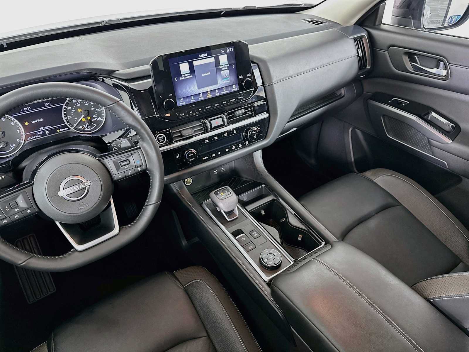 Used 2022 Nissan Pathfinder SL AWD/4WD image 23