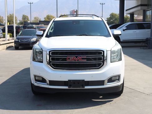 Used 2016 GMC Yukon XL SLT w/ Open Road Package AWD/4WD image 9