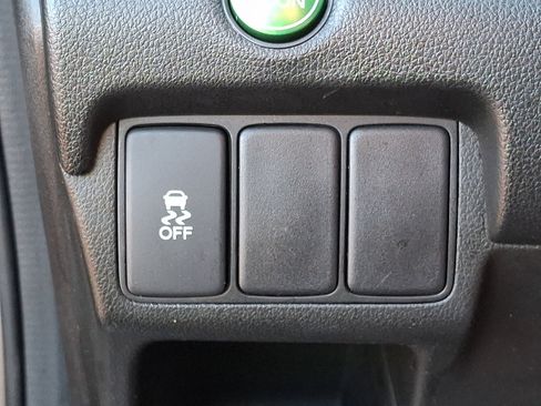Used 2012 Honda CR-V LX image 25