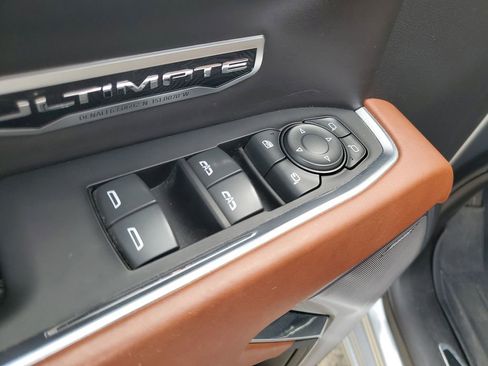 Used 2023 GMC Sierra 1500 Denali Ultimate AWD/4WD image 9