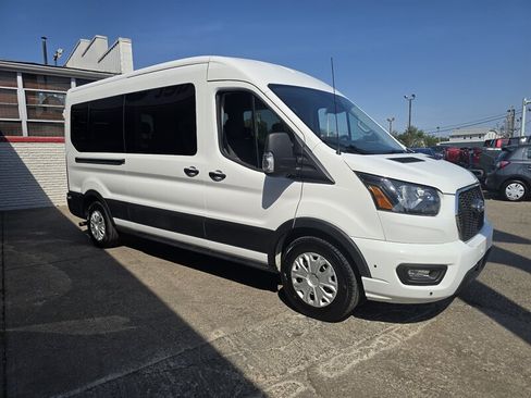 Used 2024 Ford Transit 350 XLT RWD image 3