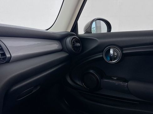 Used 2017 MINI Cooper 2-Door Hardtop FWD image 32