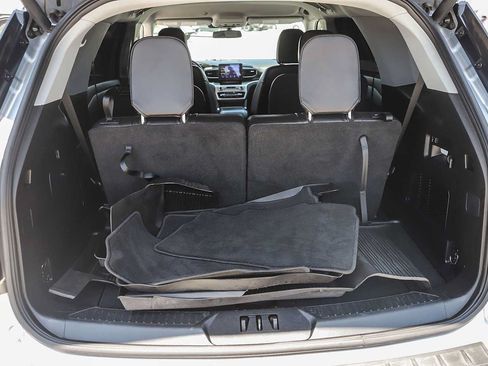 Used 2021 Ford Explorer XLT w/ Equipment Group 202A RWD image 28