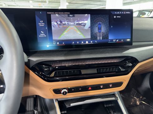 Certified 2025 BMW 330i Sedan w/ Premium Package image 27