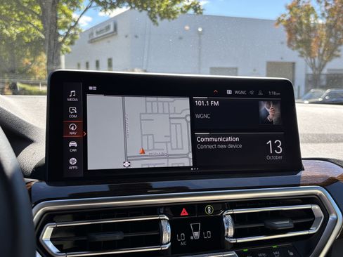 Certified 2025 BMW X4 xDrive30i image 24