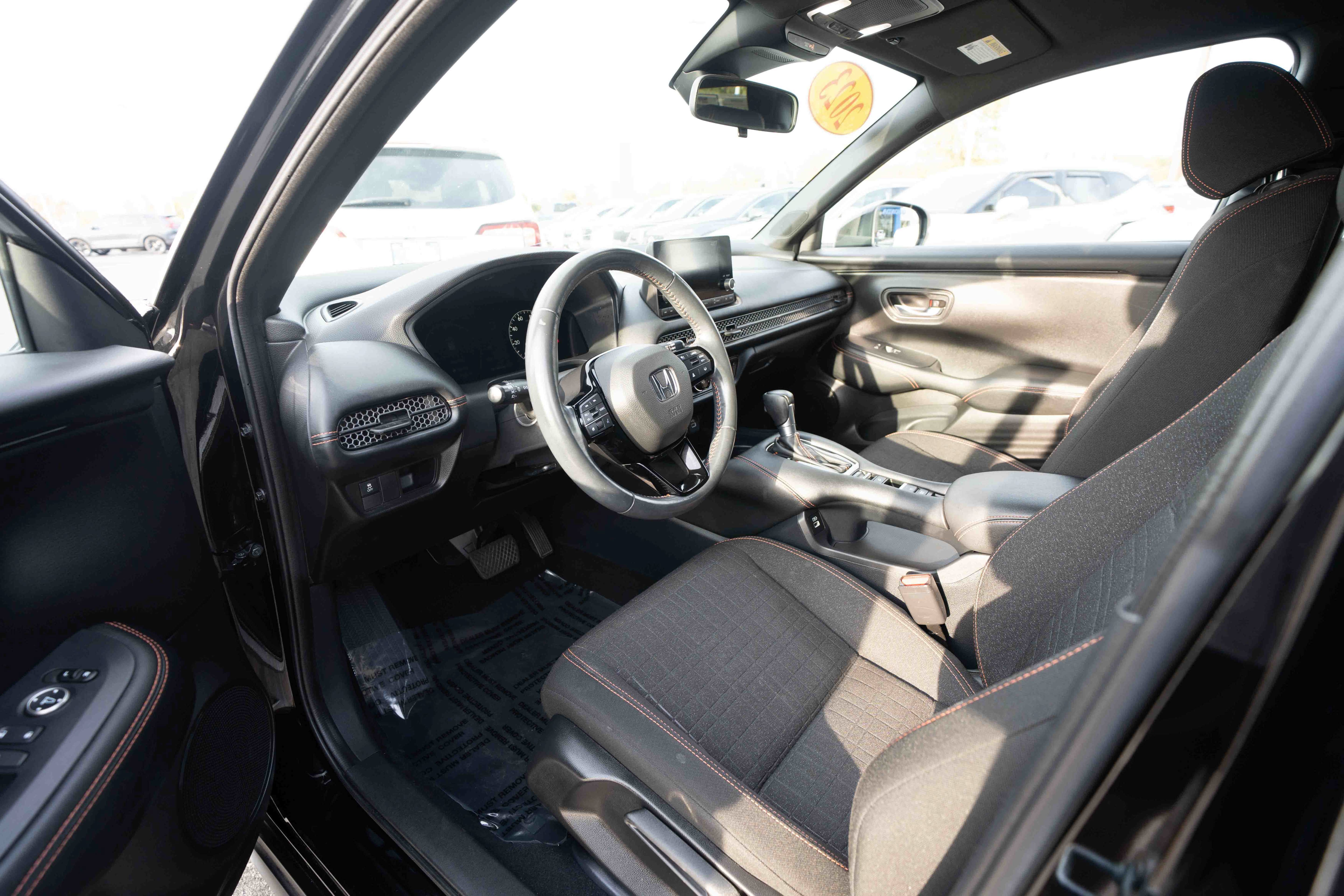 Used 2023 Honda HR-V Sport image 8