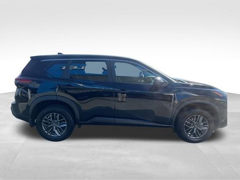 Used 2025 Nissan Rogue S AWD/4WD image 14