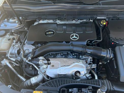 Used 2022 Mercedes-Benz GLB 250 image 18