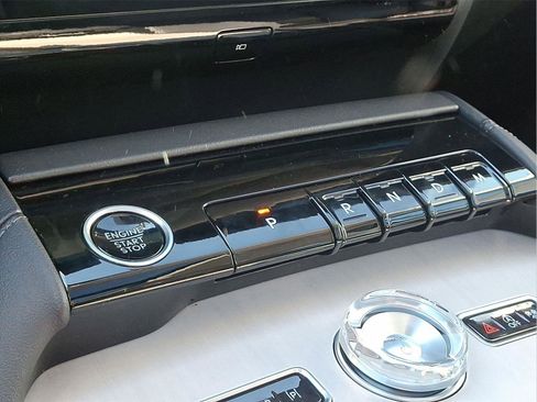 New 2025 Lincoln Navigator L Reserve image 13