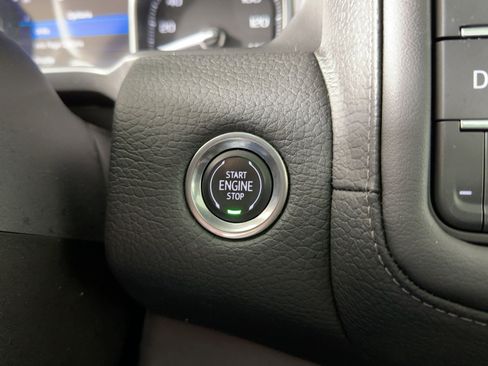 Used 2021 GMC Yukon Denali w/ Denali Ultimate Package image 24