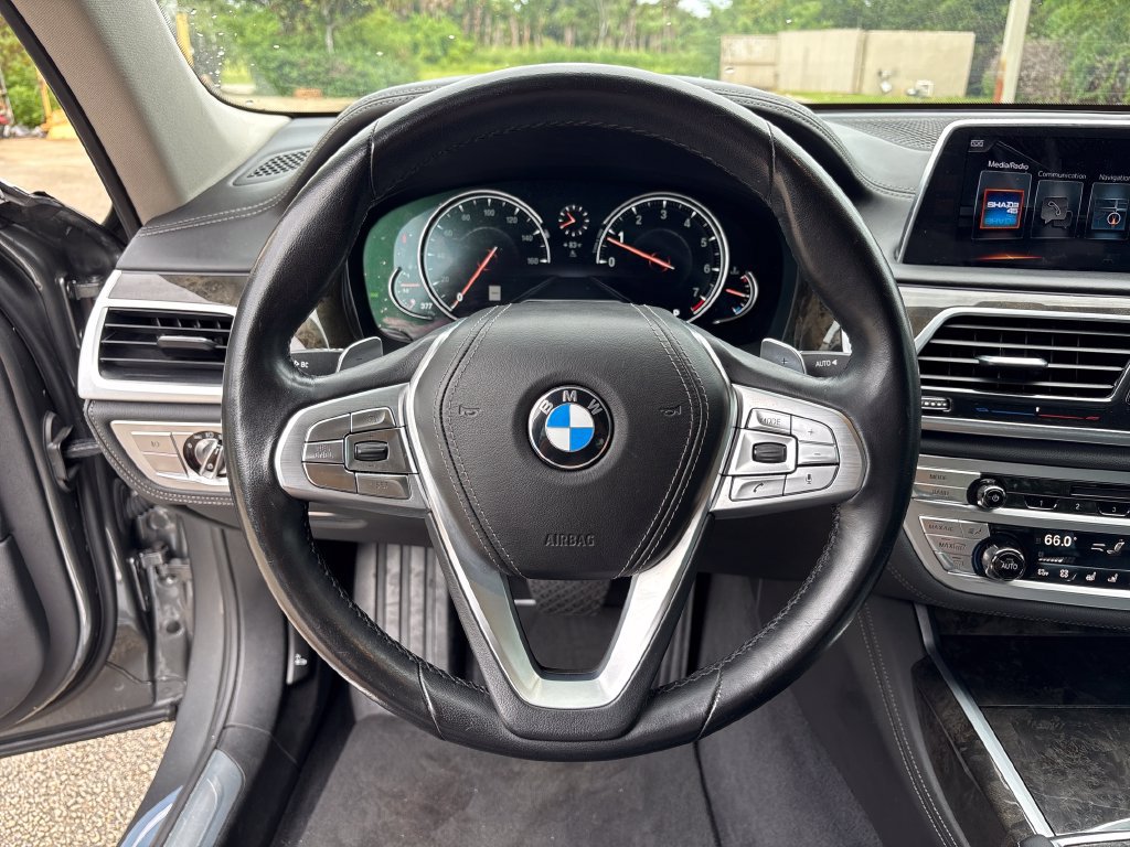 Used 2017 BMW 740i RWD image 16