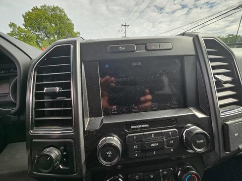 Used 2019 Ford F350 XLT w/ XLT Premium Package AWD/4WD image 21