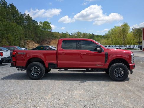 Used 2024 Ford F250 Lariat w/ Lariat Ultimate Package AWD/4WD image 3