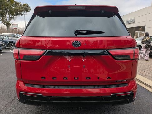 Used 2025 Toyota Sequoia Platinum image 5