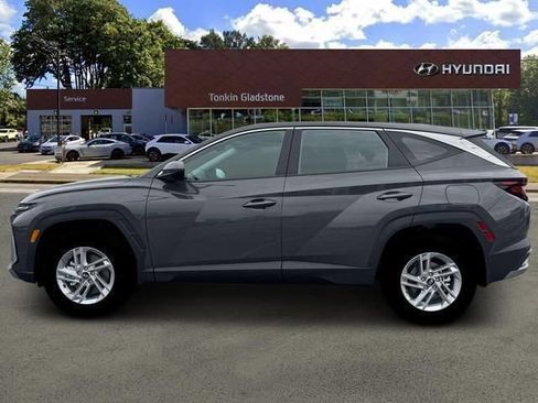 New 2026 Hyundai Tucson SE image 3