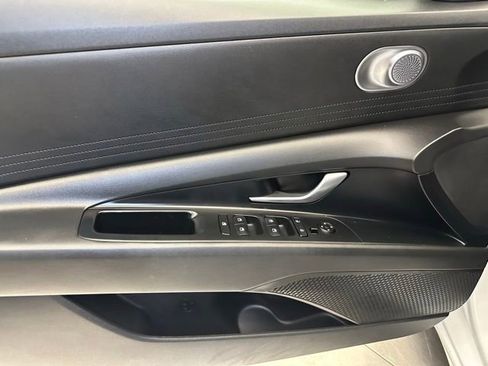 Used 2023 Hyundai Elantra SEL FWD image 22