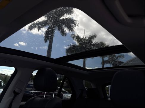 Used 2025 Mercedes-Benz GLE 350 4MATIC image 32