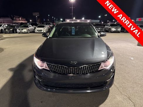 Used 2018 Kia Optima EX w/ Premium Package image 6