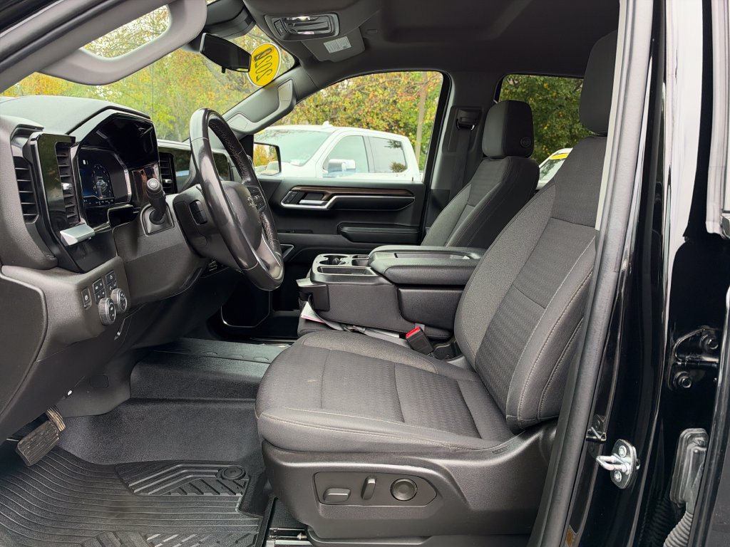 Certified 2022 Chevrolet Silverado 1500 RST w/ Z71 Off-Road Package AWD/4WD image 6