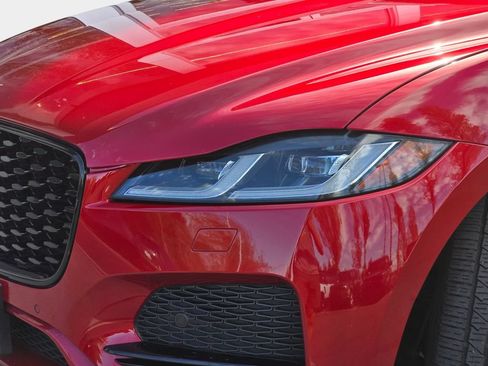 Used 2022 Jaguar F-PACE S AWD/4WD image 36