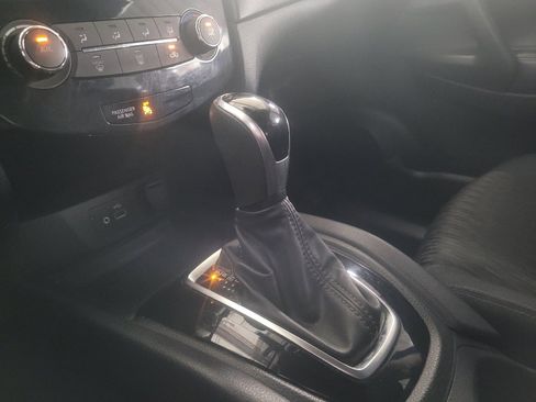 Used 2019 Nissan Rogue S FWD image 26