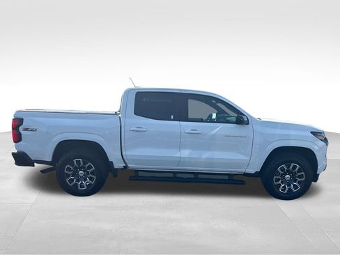 Used 2025 Chevrolet Colorado Z71 w/ Z71 Convenience Package 2 AWD/4WD image 6