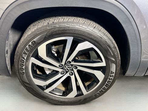 Used 2022 Volkswagen Atlas SEL image 12