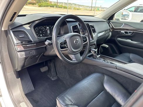 Used 2017 Volvo XC90 T6 Momentum w/ Vision Package AWD/4WD image 10