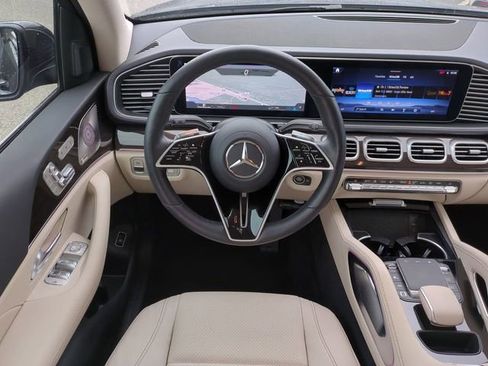 Used 2025 Mercedes-Benz GLE 350 4MATIC image 16