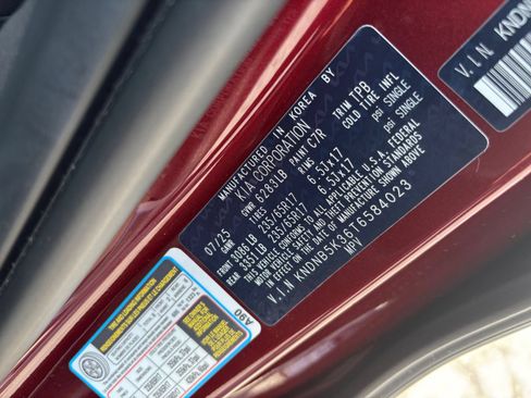 Used 2026 Kia Carnival FWD image 27