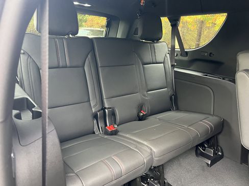 New 2026 Chevrolet Suburban RST w/ RST Capability Package image 33