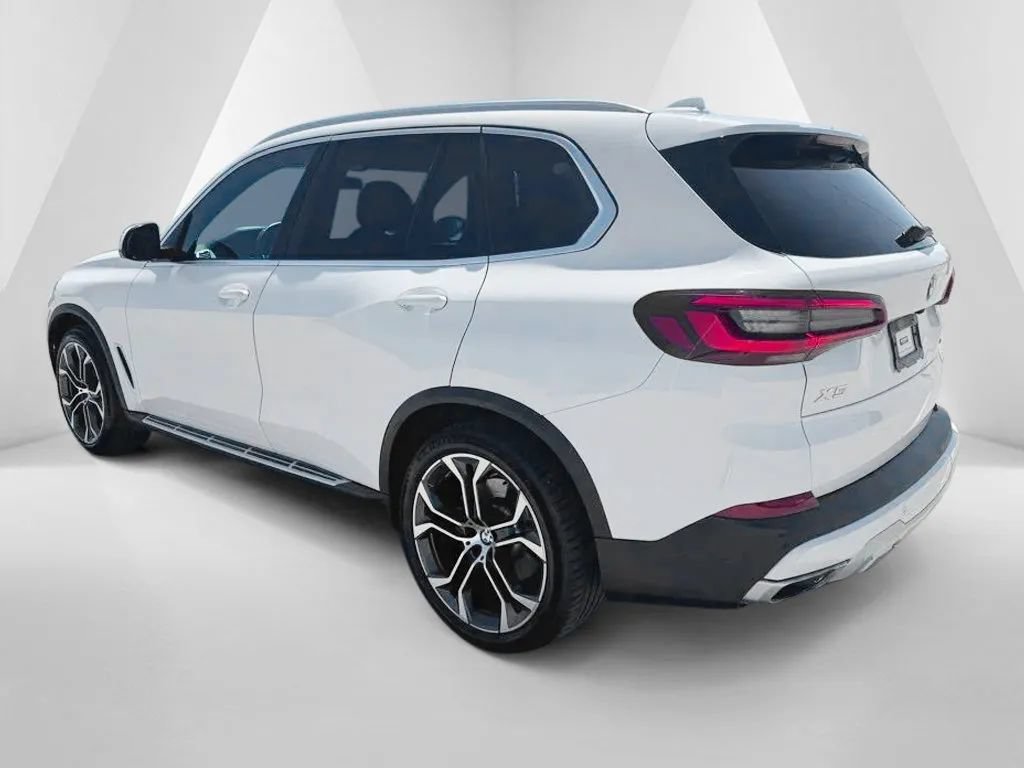 Used 2022 BMW X5 xDrive40i w/ Premium Package AWD/4WD image 5
