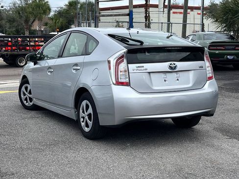 Used 2013 Toyota Prius Two FWD image 6