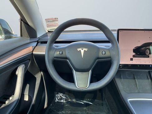 Used 2023 Tesla Model 3 Standard Range RWD image 11