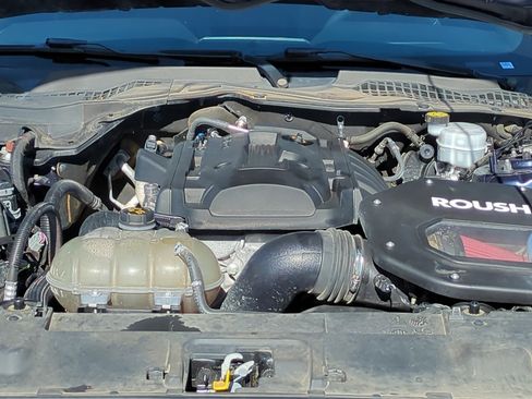 Used 2020 Ford Mustang Coupe RWD image 31