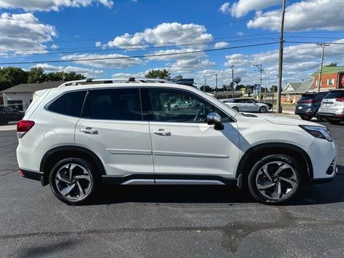 Used 2022 Subaru Forester Touring w/ Popular Package #3 AWD/4WD image 9