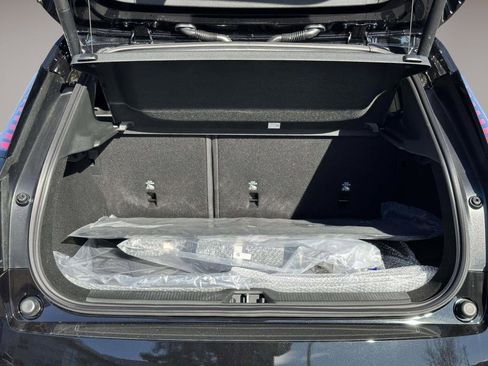 New 2026 Volvo EX30 Plus w/ Protection Package Premier image 12