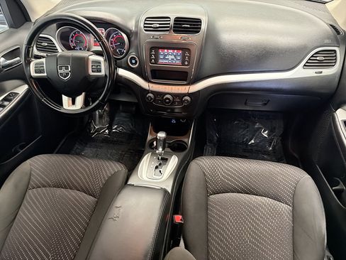 Used 2019 Dodge Journey SE w/ Premium Group image 10