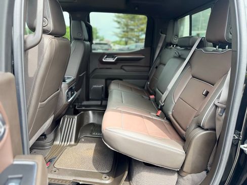 Used 2024 GMC Sierra 1500 Denali AWD/4WD image 25