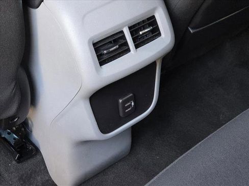 Used 2024 GMC Terrain SLE image 16