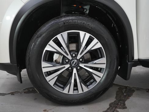 Used 2023 Nissan Rogue SV w/ SV Premium B Package AWD/4WD image 29