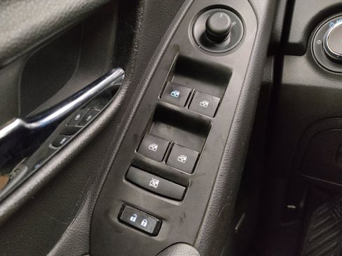 Used 2015 Chevrolet Trax LTZ FWD image 27