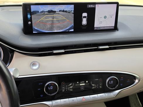 Used 2022 Genesis GV70 2.5T image 9