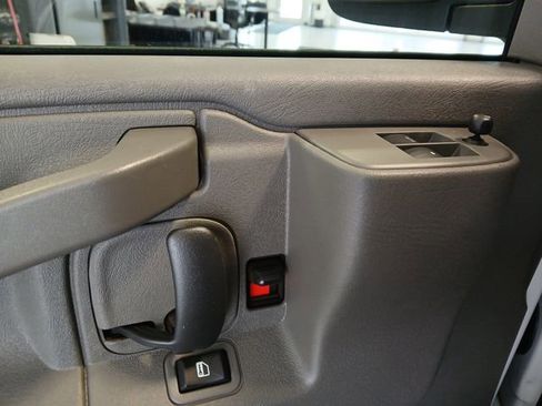New 2026 GMC Savana 2500 Extended w/ Driver Convenience Package RWD image 31