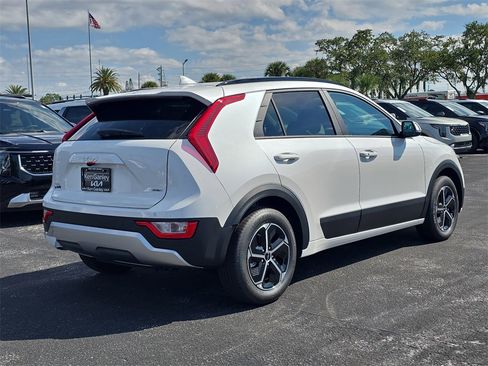 New 2025 Kia Niro EX w/ EX Cold Weather Package image 8