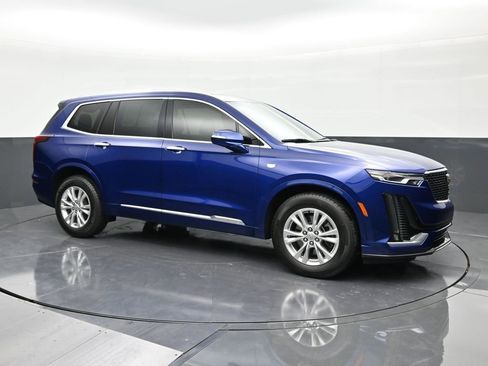 Certified 2023 Cadillac XT6 Luxury image 7