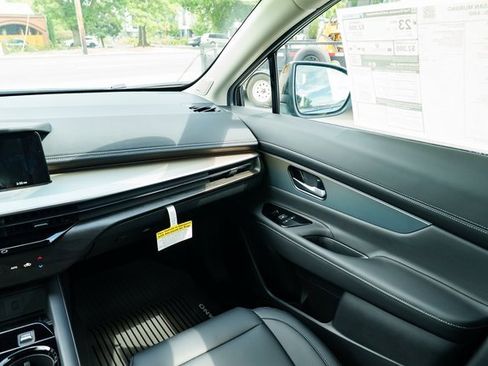 New 2025 Nissan Murano SL image 9