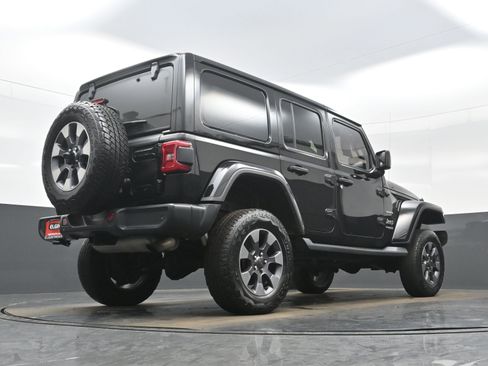 Used 2018 Jeep Wrangler Unlimited Sahara w/ Dual Top Group image 30