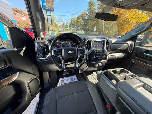 Used 2022 Chevrolet Silverado 2500 LT w/ Convenience Package image 9
