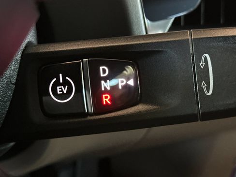 Certified 2024 Kia EV9 Land AWD/4WD image 31